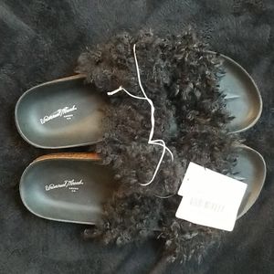 Women's shoes